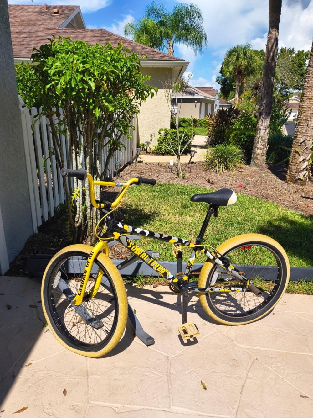 SE Bike BMX Bike Yellow Black Camo